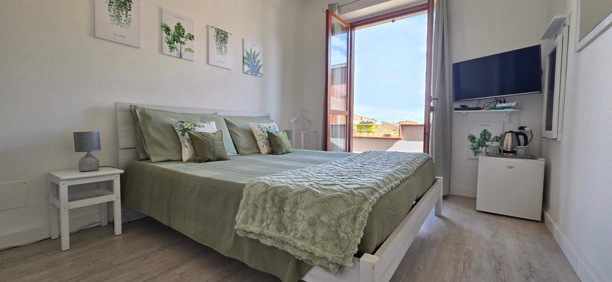 Casa Rosy - Stanza Privata Con Bagno Esclusivo E Parcheggio Gratuito Apartment Порто Торес Екстериор снимка