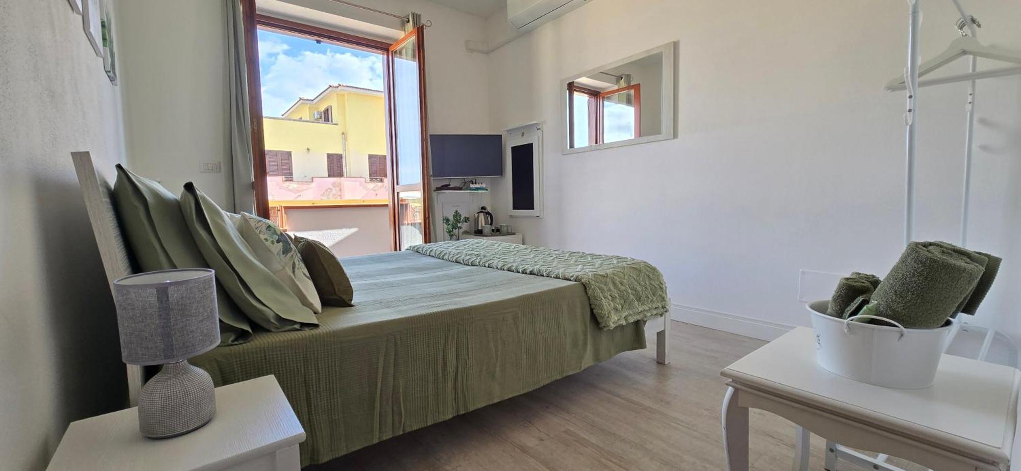 Casa Rosy - Stanza Privata Con Bagno Esclusivo E Parcheggio Gratuito Apartment Порто Торес Екстериор снимка