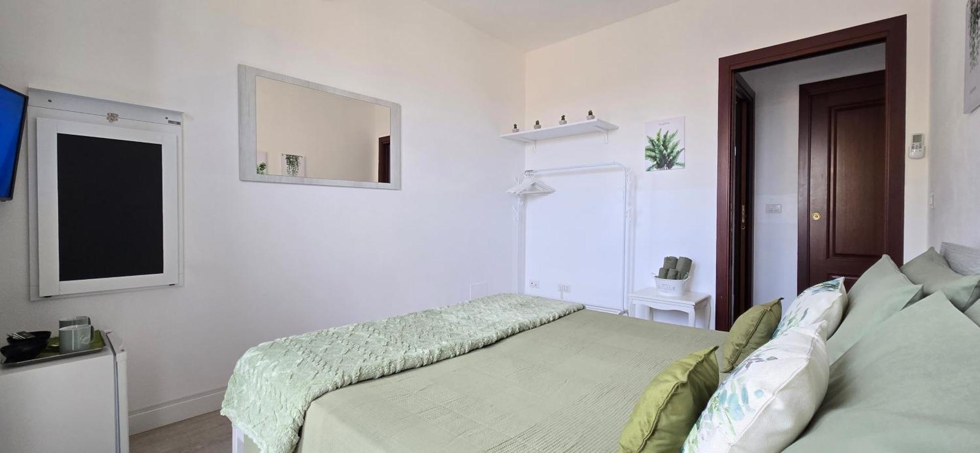 Casa Rosy - Stanza Privata Con Bagno Esclusivo E Parcheggio Gratuito Apartment Порто Торес Екстериор снимка